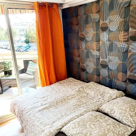 Apartament Bel A 50m De La Plage, 2 Pieces Climatisees, Parking Prive Antibes